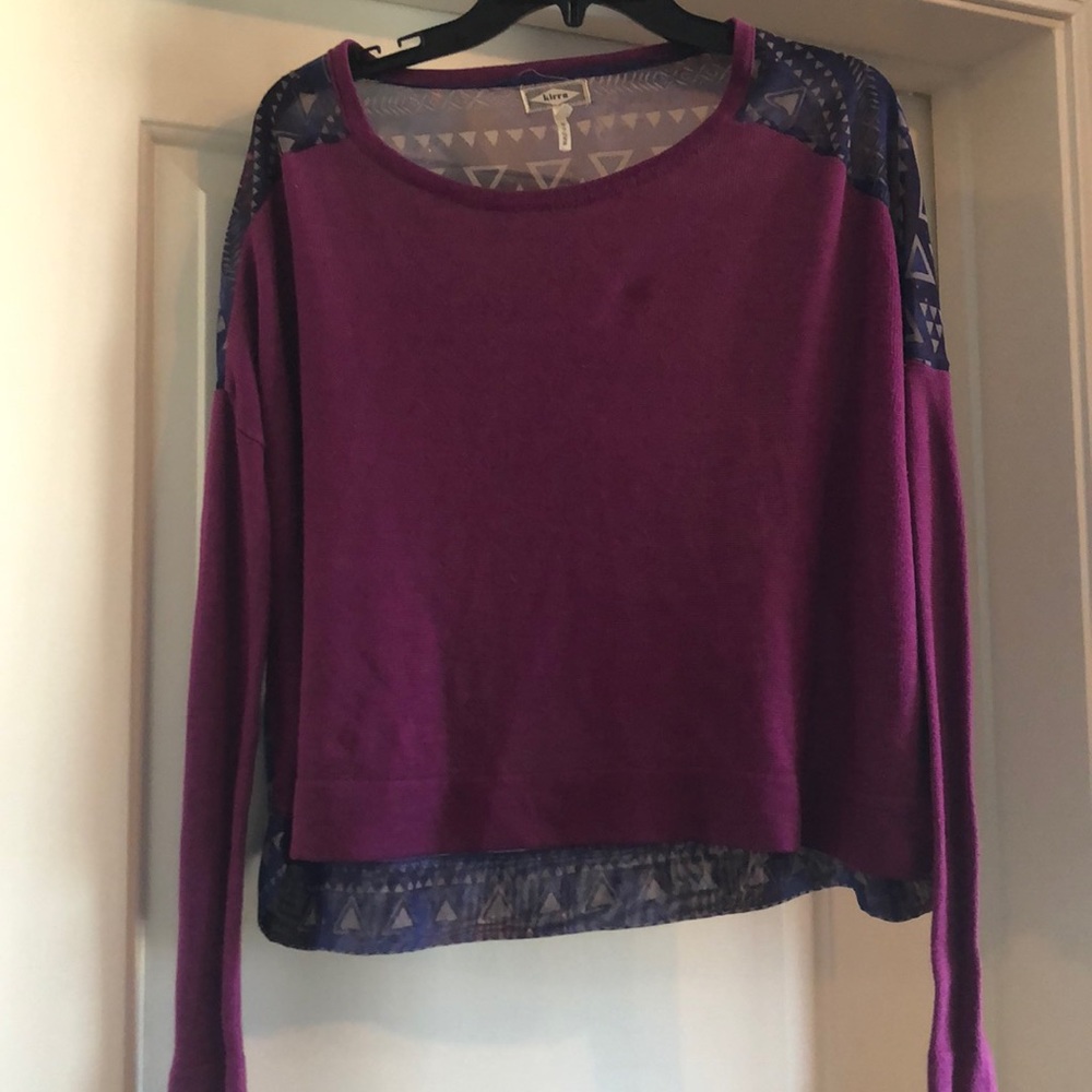Sheet back blouse